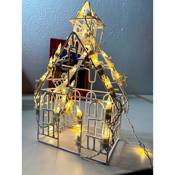 VTG 12" Wire Lighted Church 35 White Lights Christmas Decor Works! New Old Stock - Picture 2 of 4